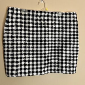 Clothing Obsessed Company Black and White Plaid 3XL Pencil Skirt
